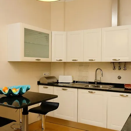Fascinating In Historic Apartamento